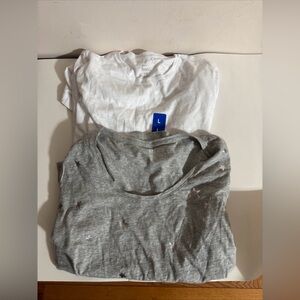 Gap and Felina t-shirts size L bundle of 2